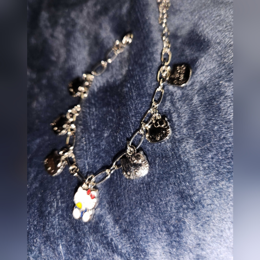 Hello kitty charm bracelet Made by me - Picture 4 of 5
